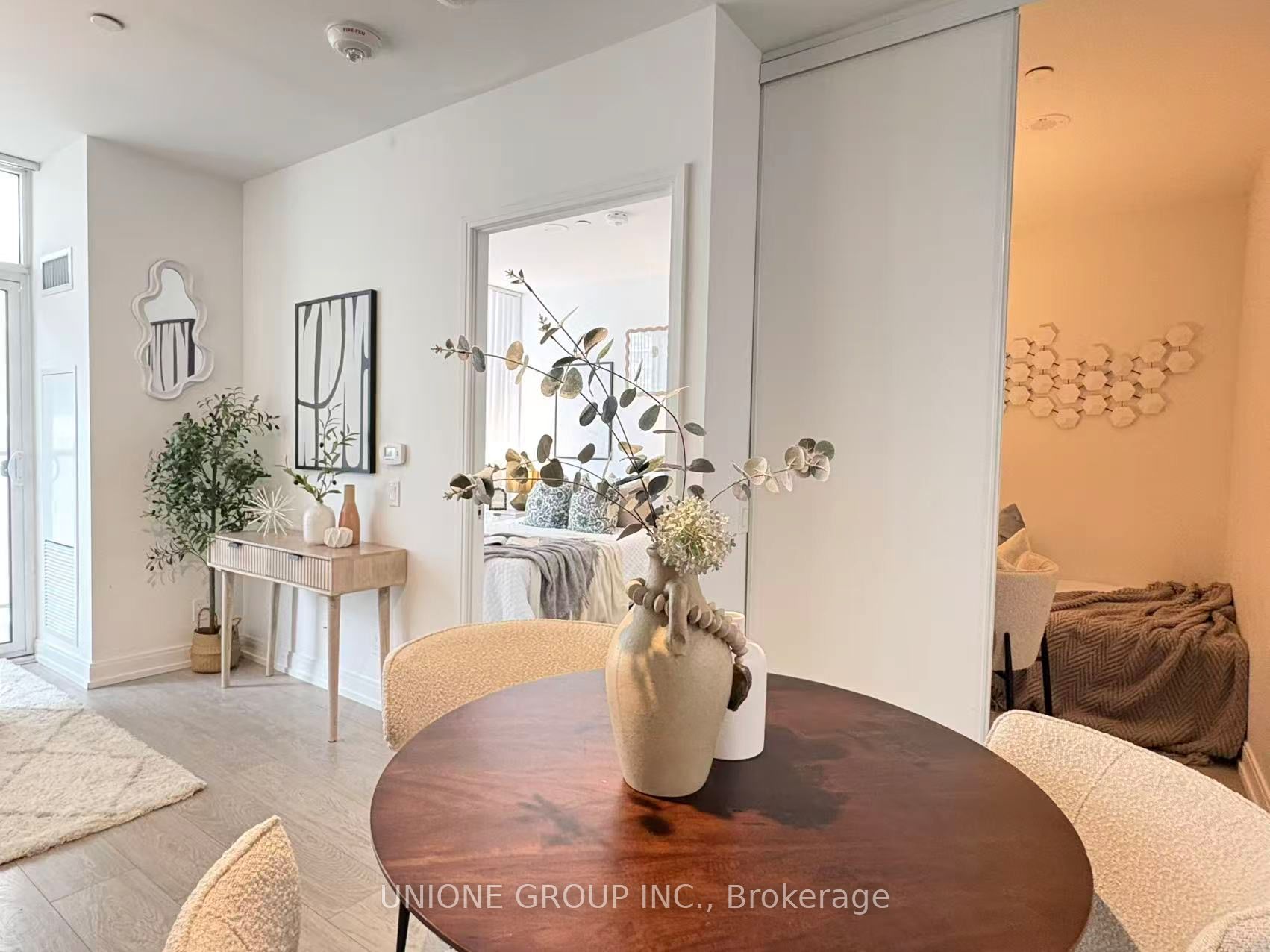 181 Dundas Street E 502
