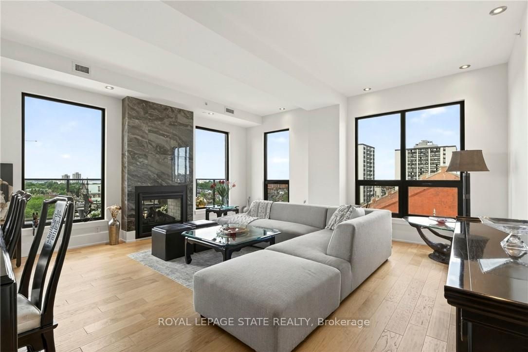 181 James Street N 807