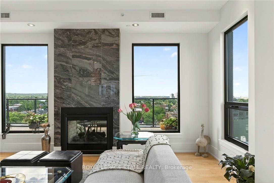 181 James Street N 807