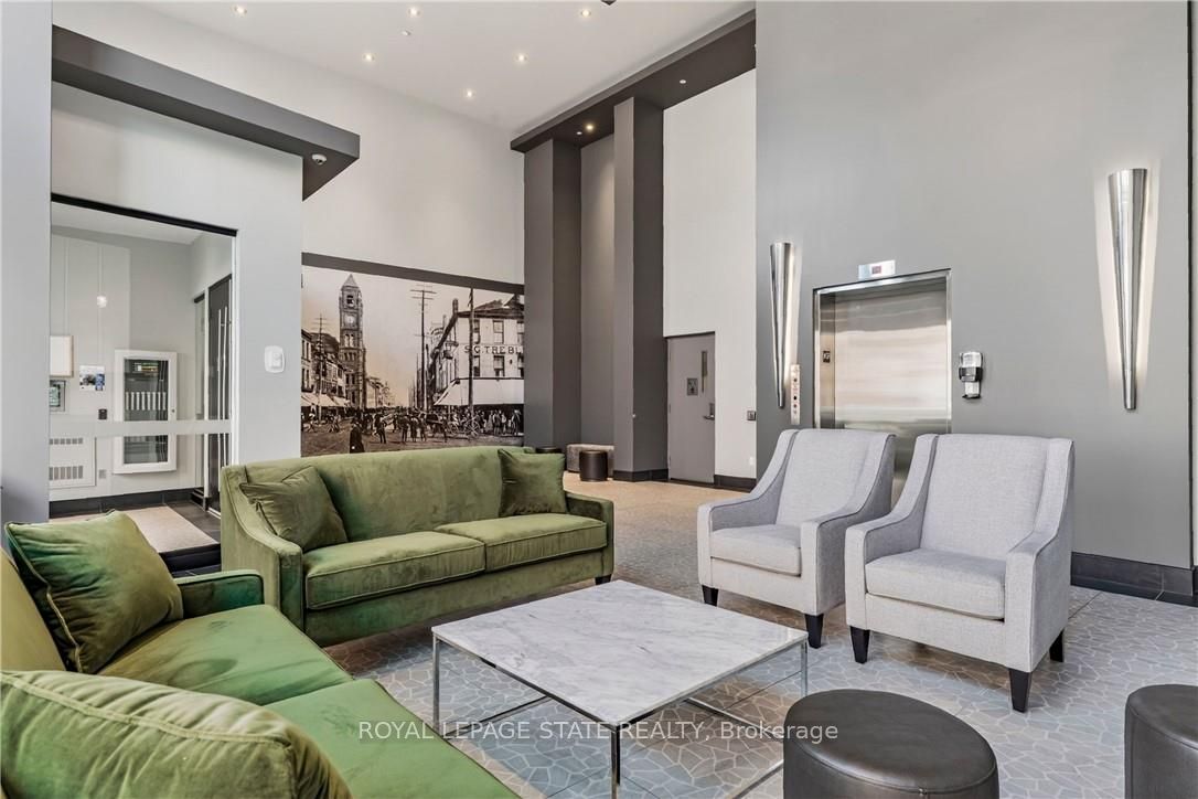 181 James Street N 807