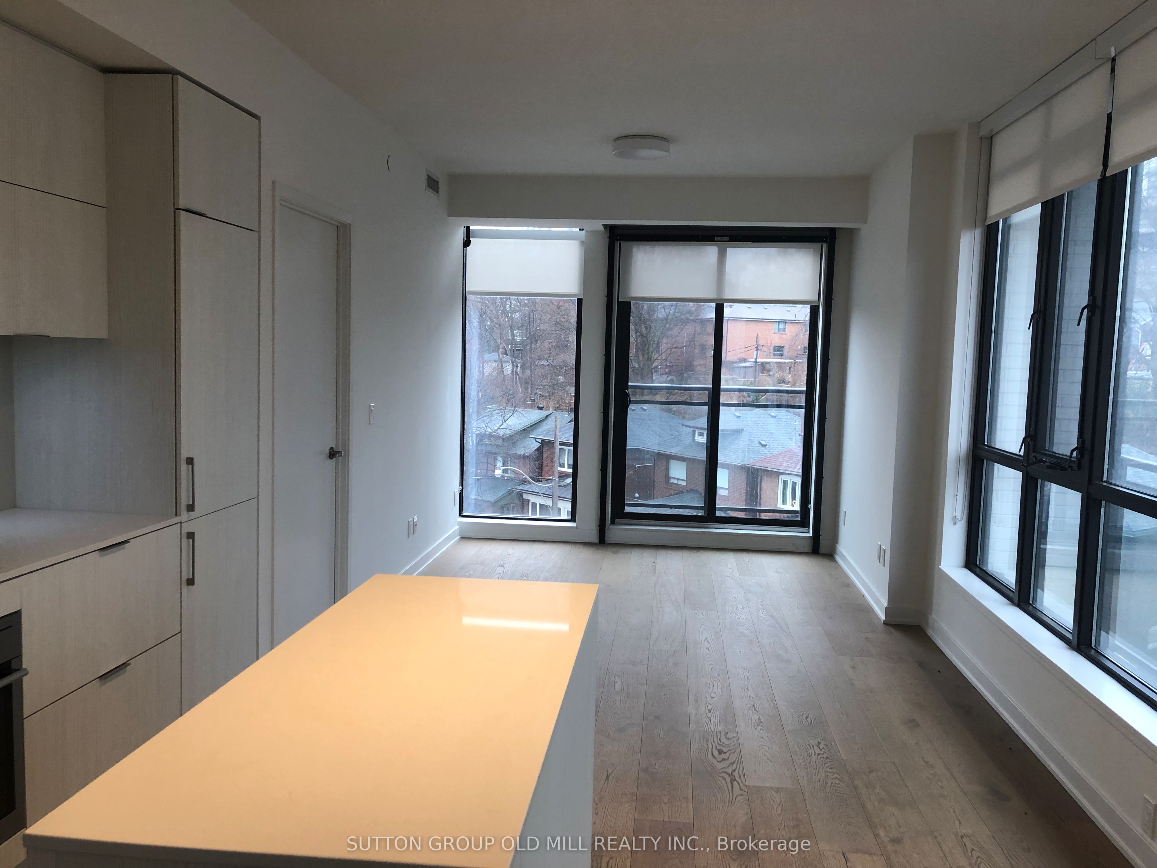 1990 Bloor Street W 407