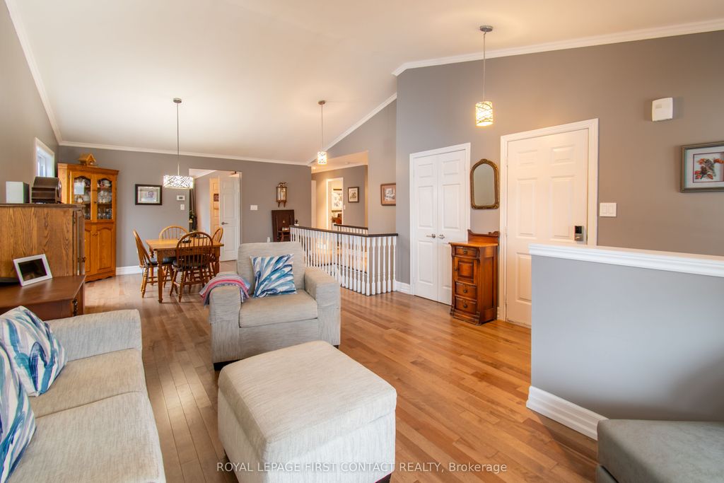 Photo of 249 Esther Drive, Barrie, ON L4N 0G3 (MLS # S12873356)