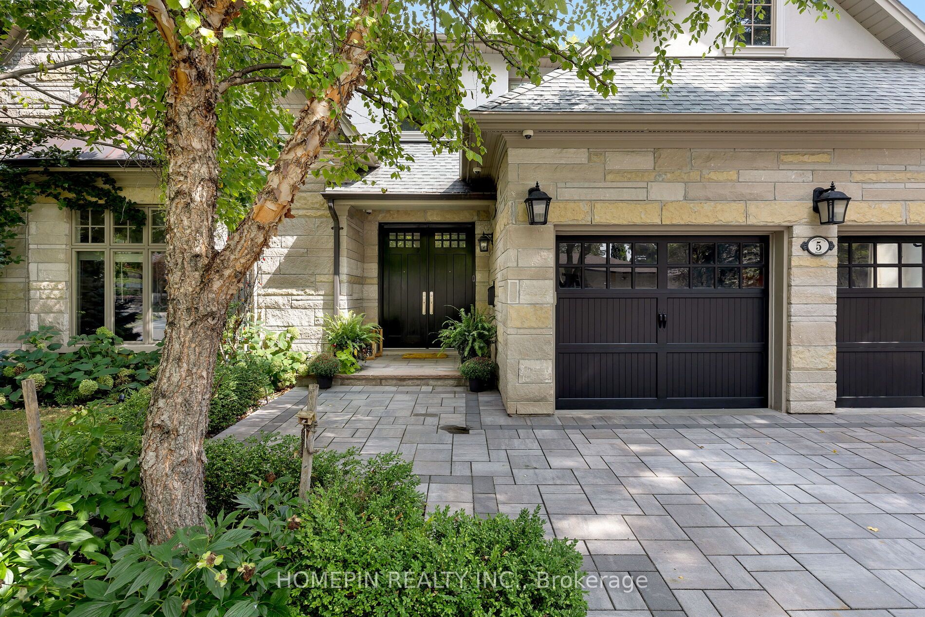 5 Callahan Road