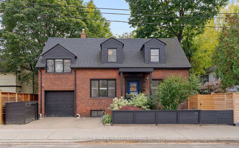 85 Eastwood Road Toronto ON M4L 2C7