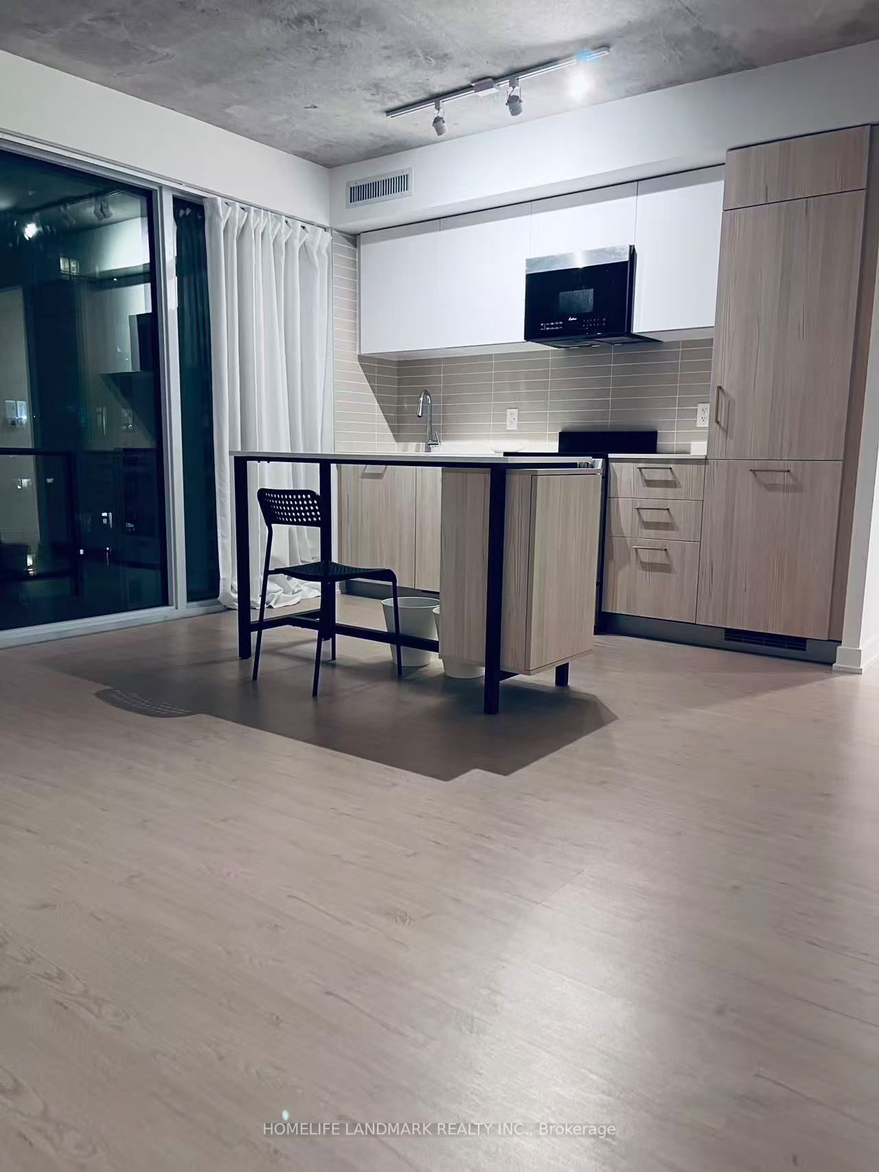 65 Mutual Street 704