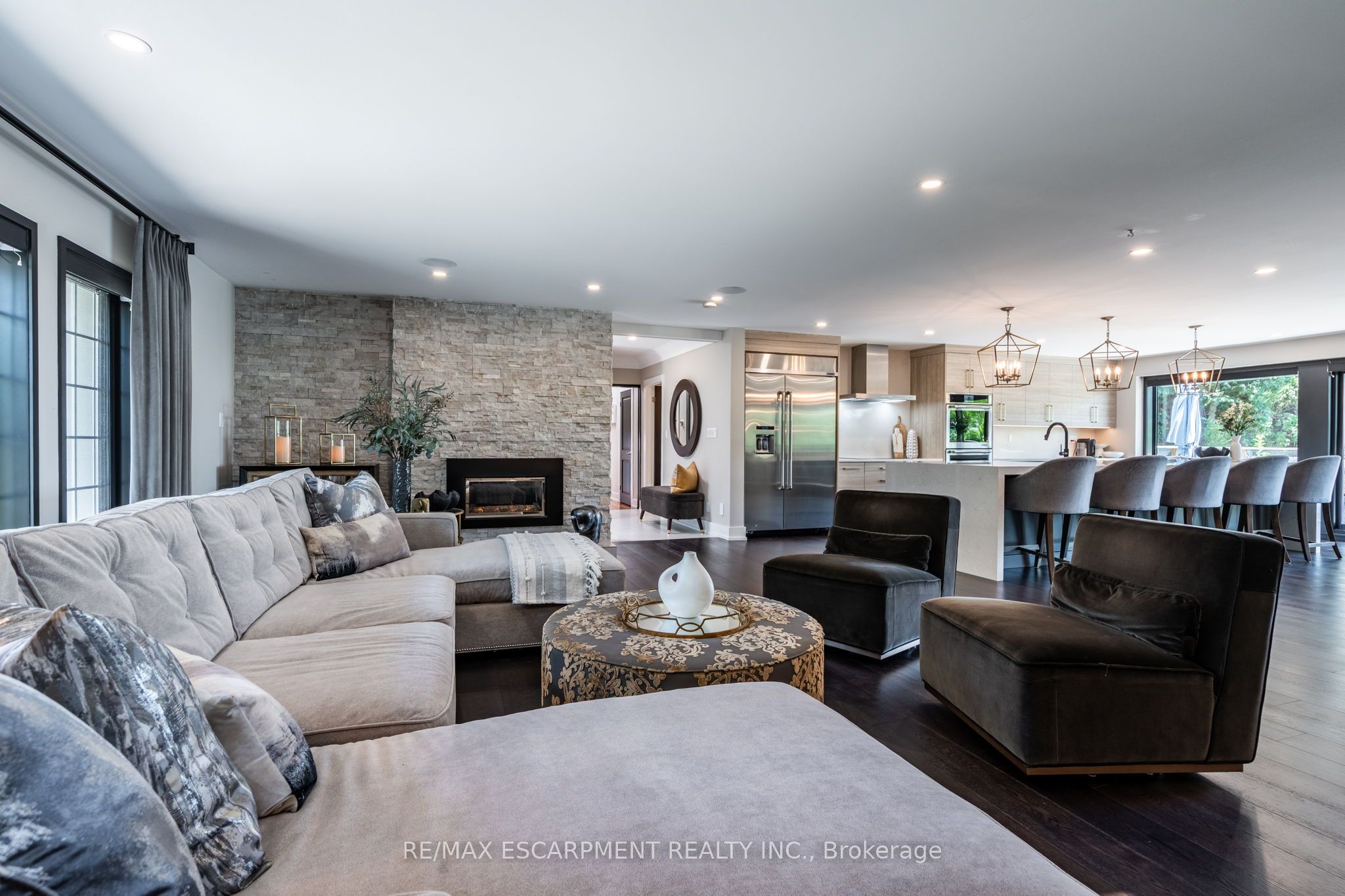 822 Danforth Place