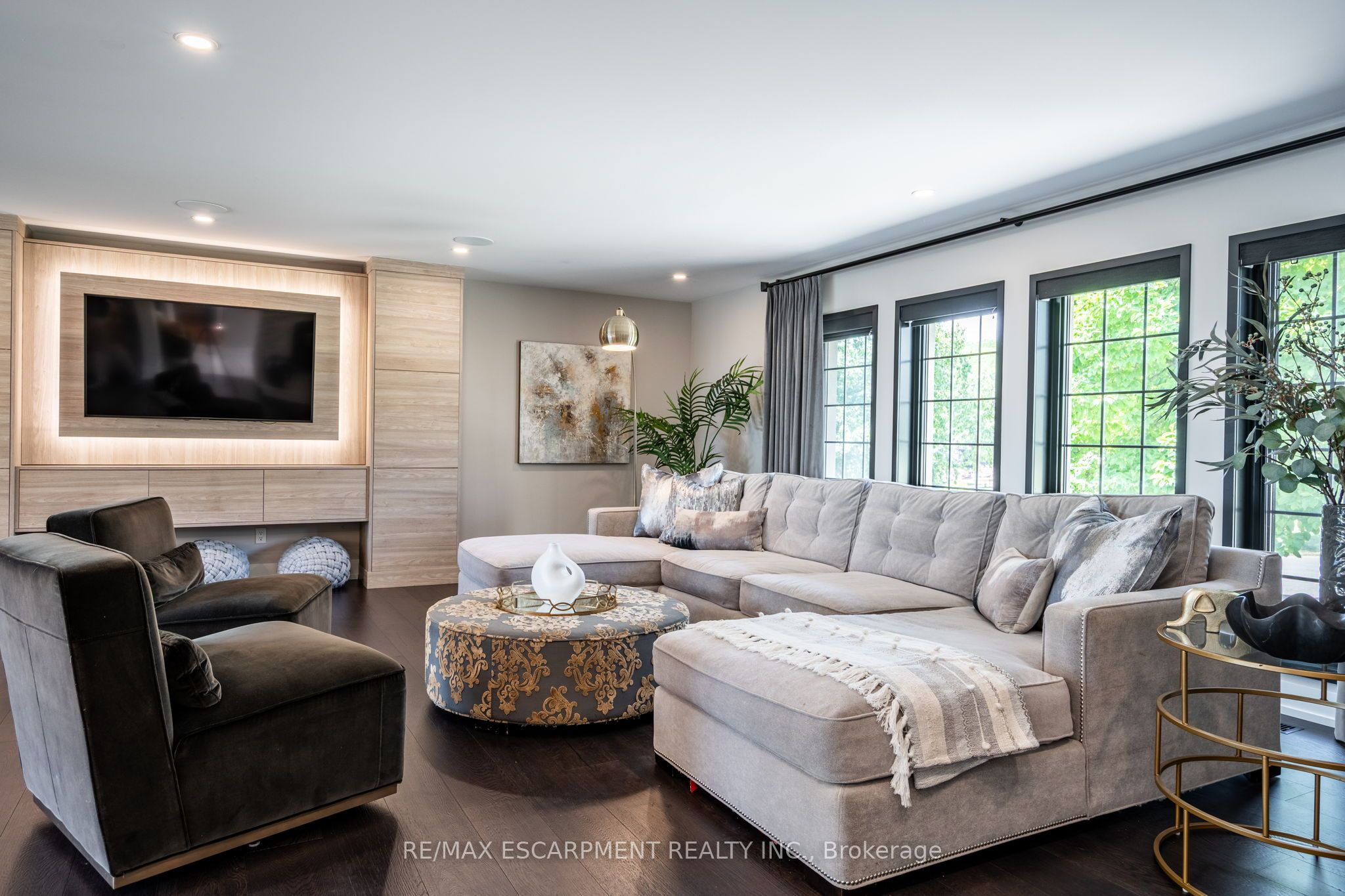 822 Danforth Place