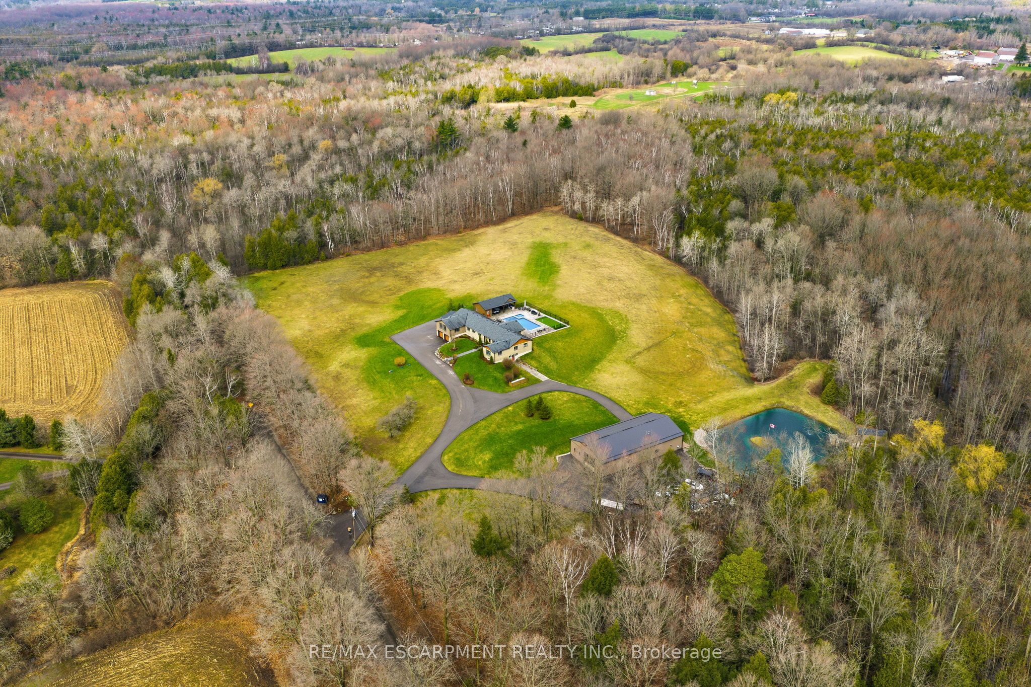 1371 10th Concession Road W