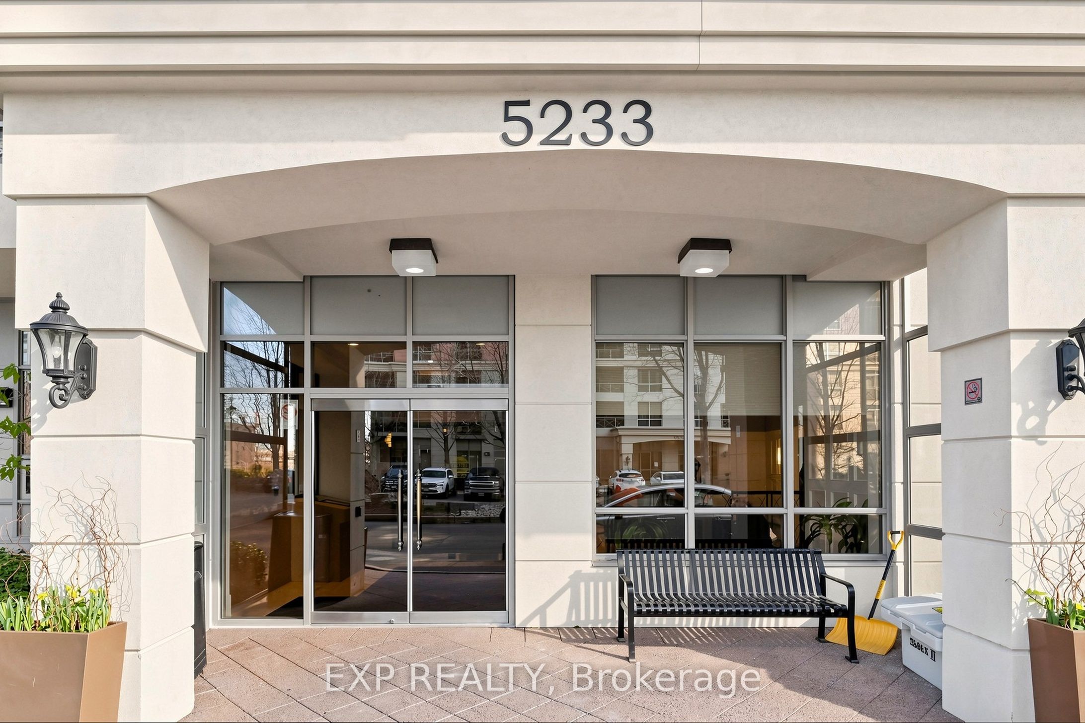 5233 Dundas Street W #1428