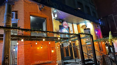 118 John Street Toronto ON M5V 2E3