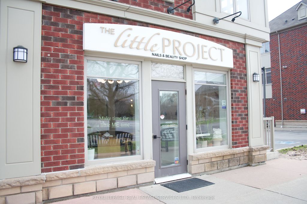 Photo of 362 Plains Road E #6, Burlington, ON L7T 0A4 (MLS # W13023142)