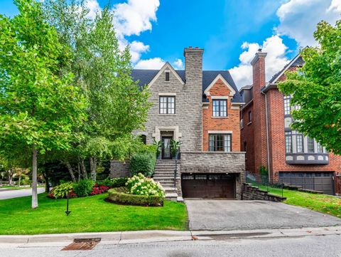 11 True Davidson Drive Toronto ON M4W 3X2