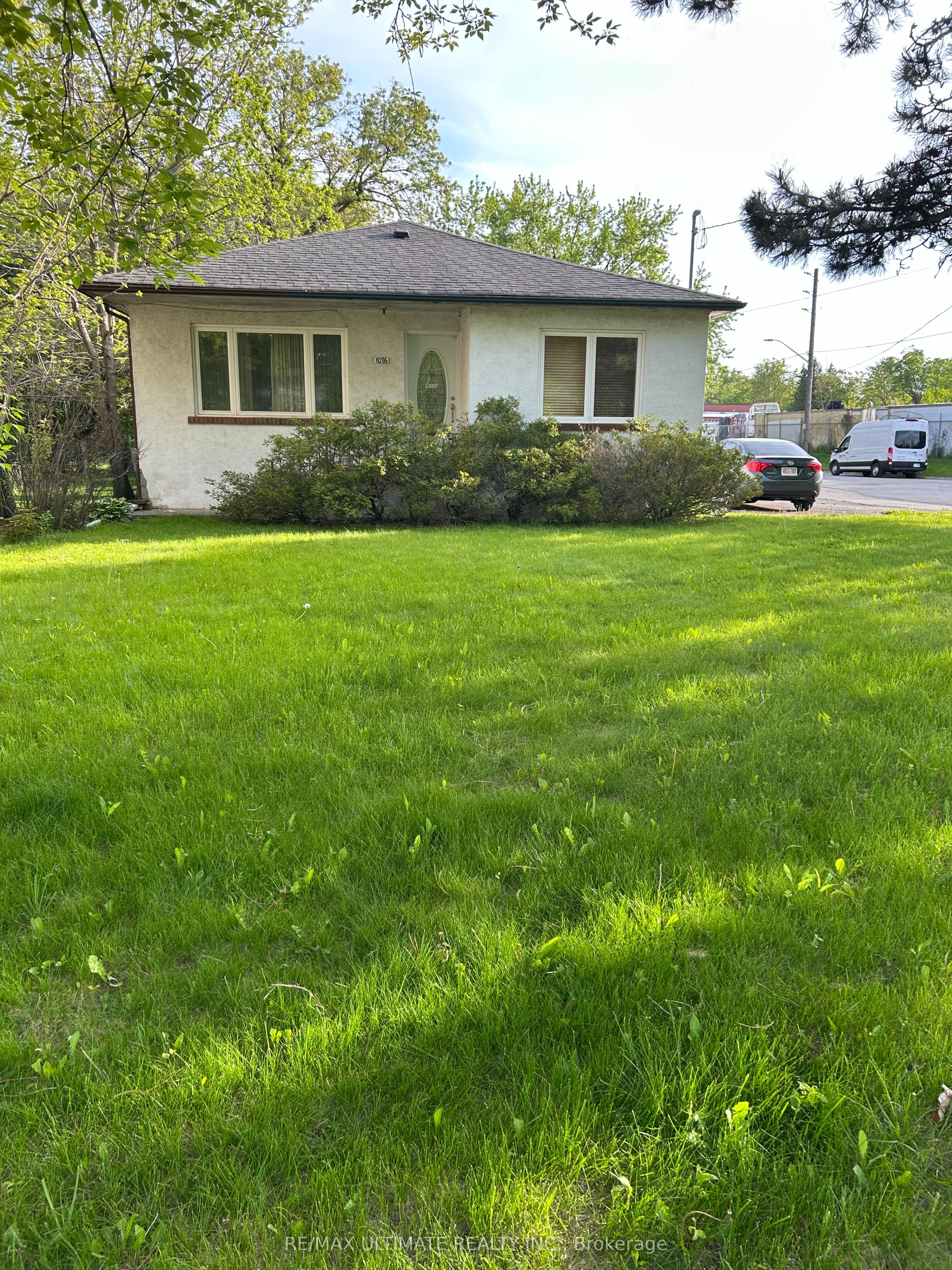 1076 Dixie Road