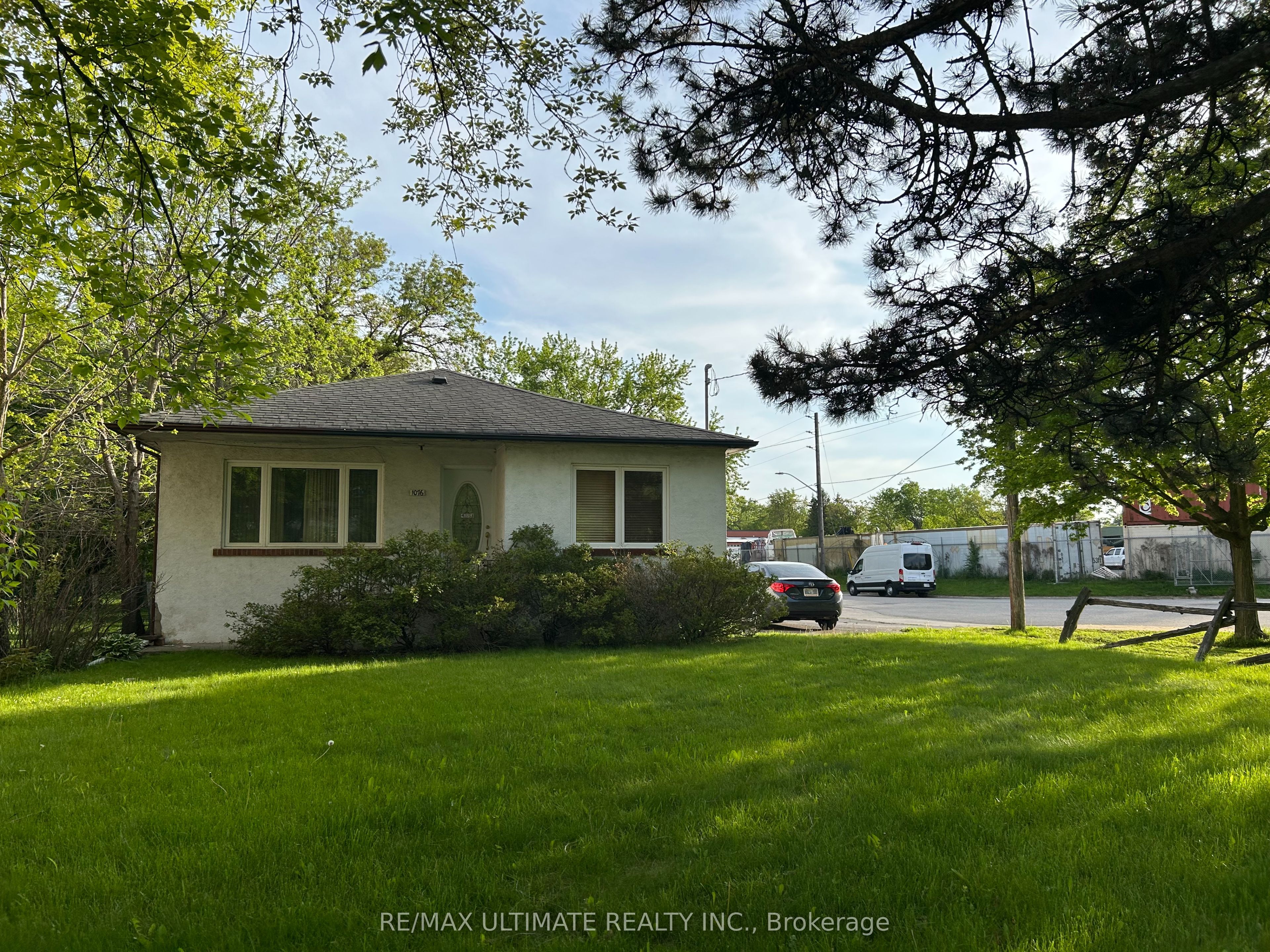 1076 Dixie Road