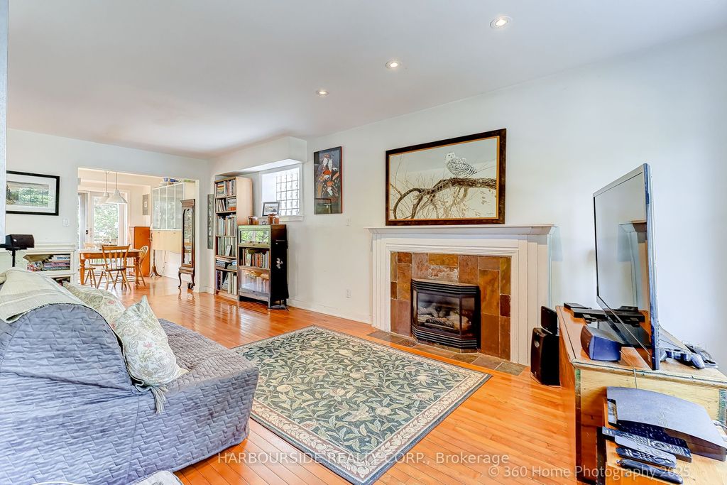 Photo of 591 Broadway Avenue, Toronto, ON M4G 2S4 (MLS # C13111348)