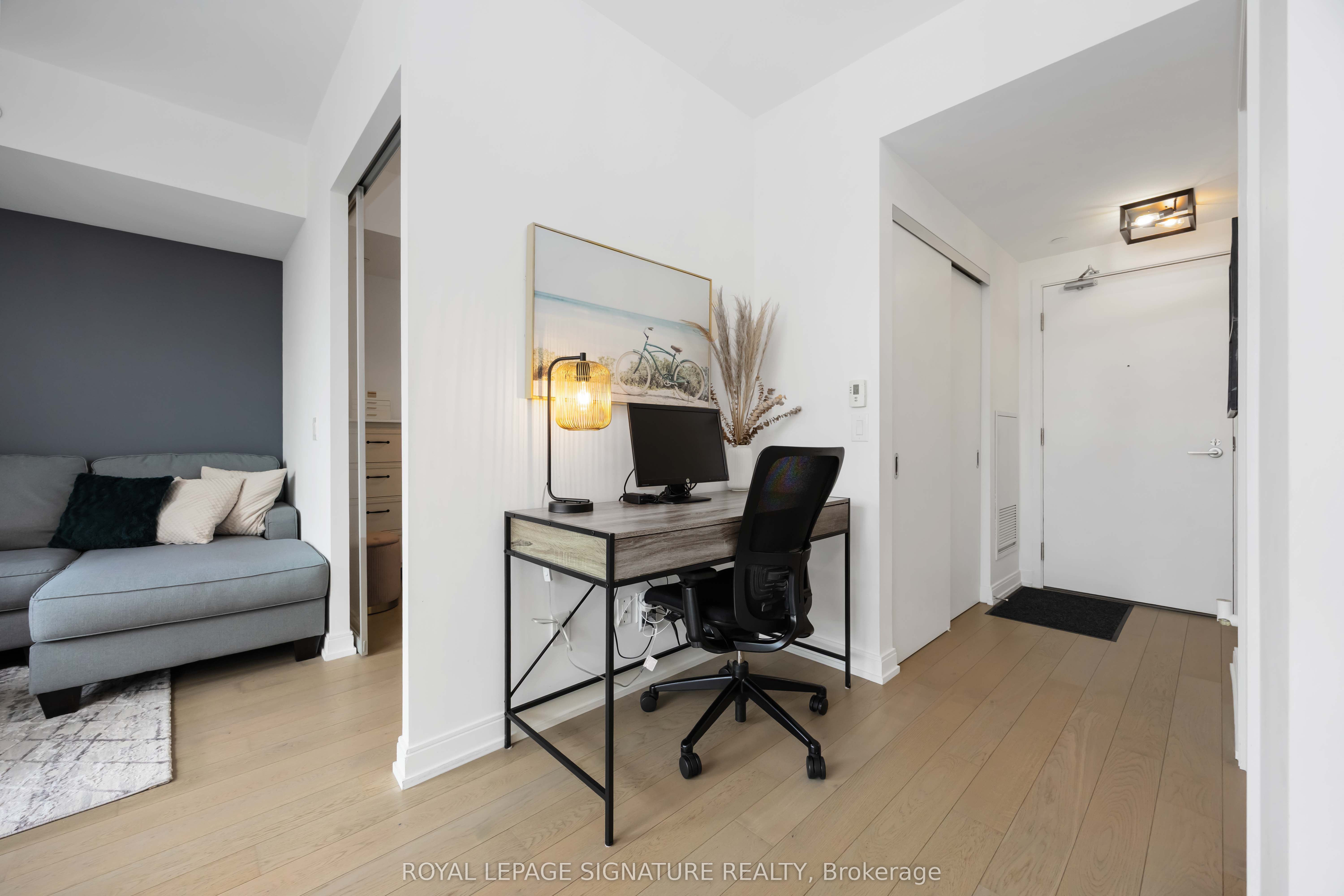 1100 Kingston Road 513