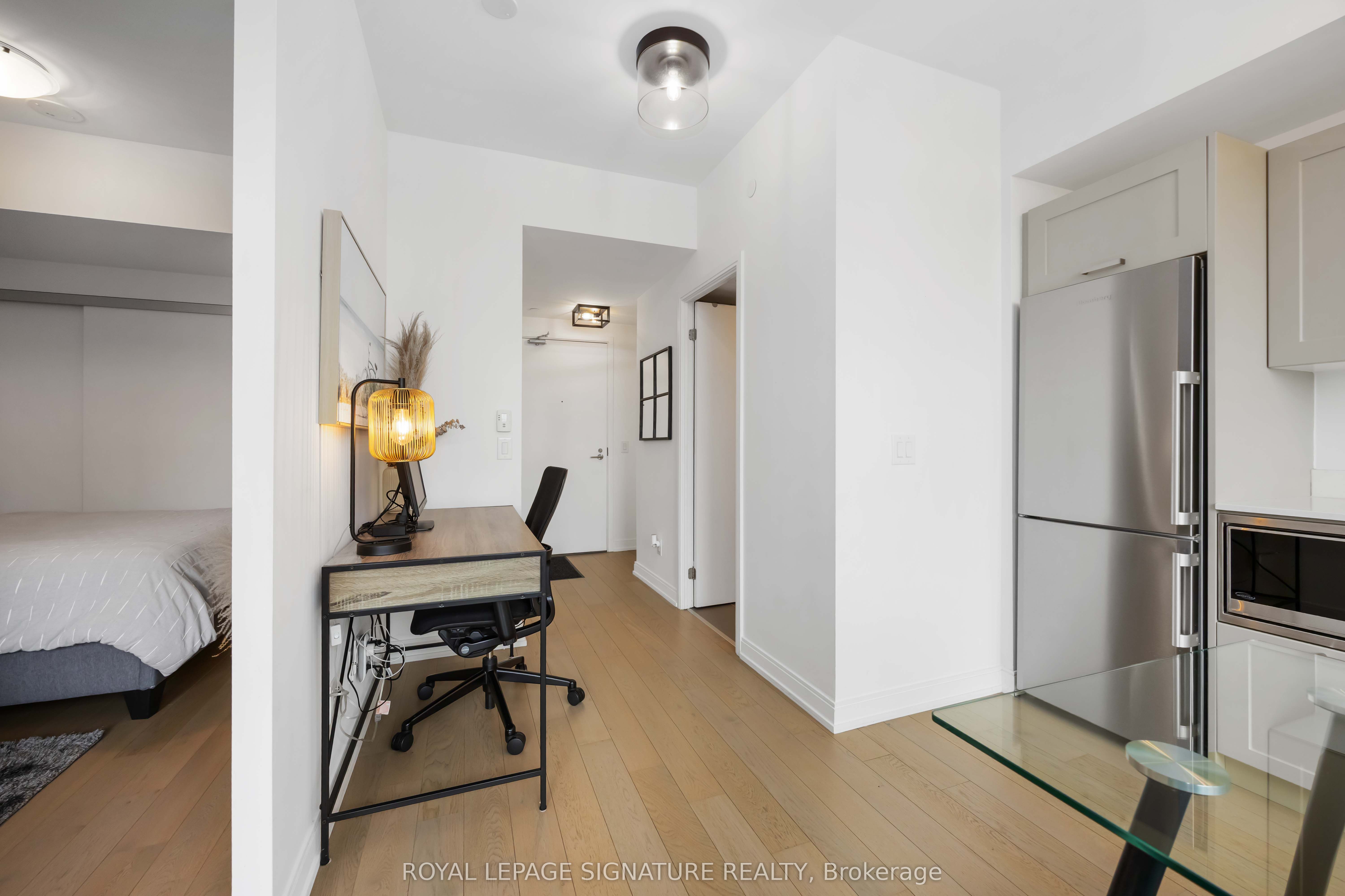 1100 Kingston Road 513
