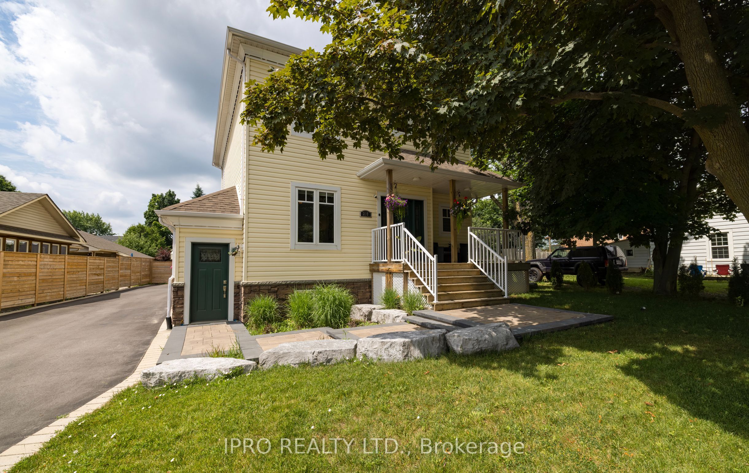 210 Main Street N