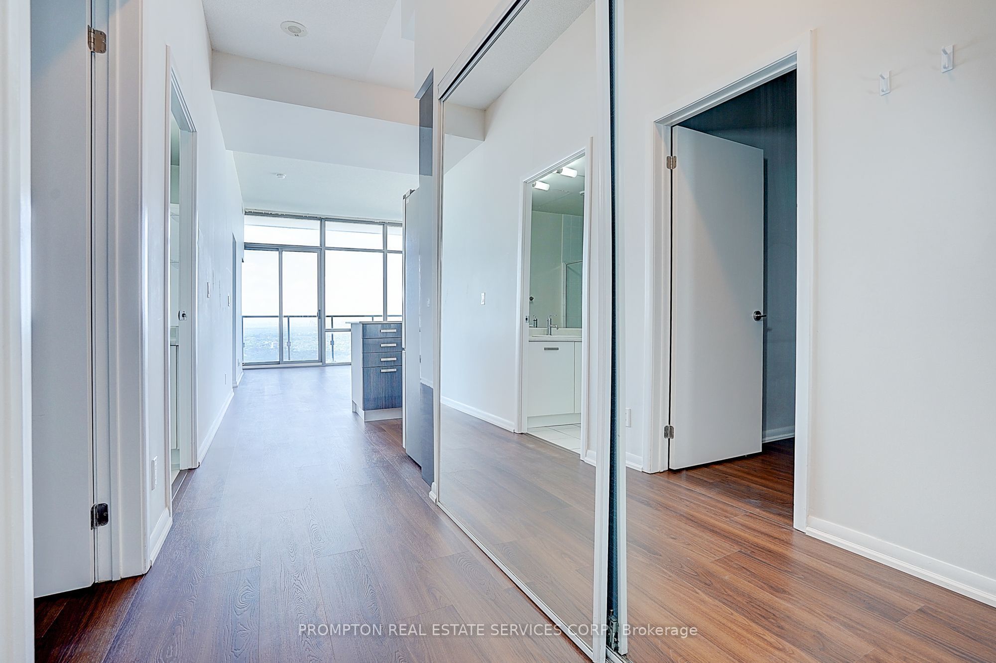 832 Bay Street 4903