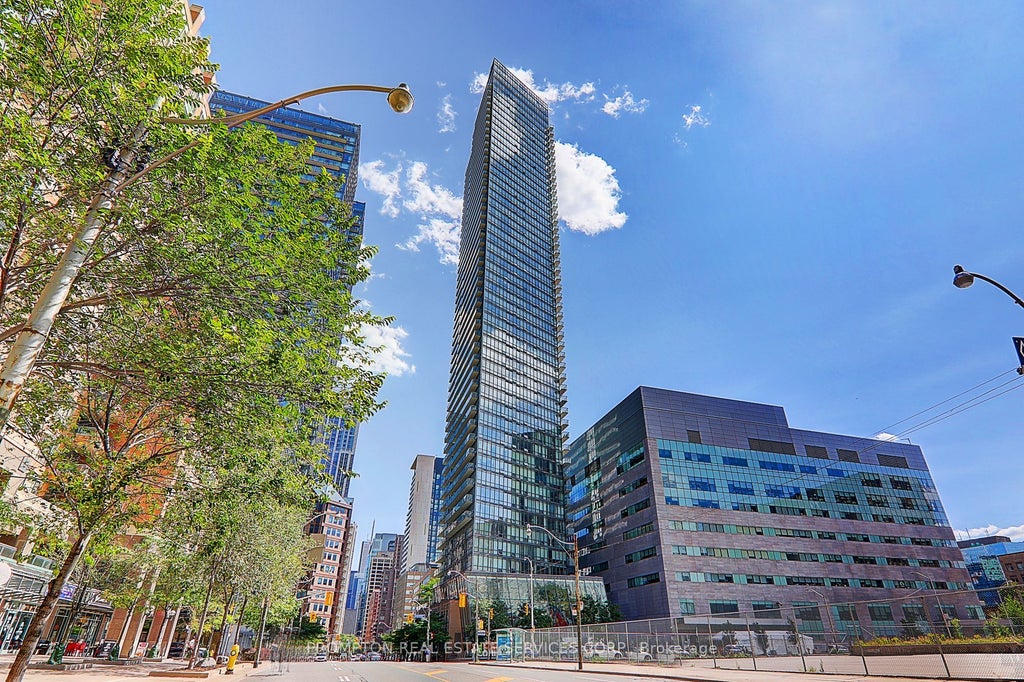 Photo of 832 Bay Street #4903, Toronto, ON M5S 1Z6 (MLS # C13778208)