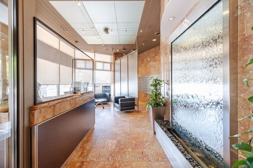Photo of 270 Queens Quay N/A W #2008, Toronto, ON M5J 2N4 (MLS # C12377152)