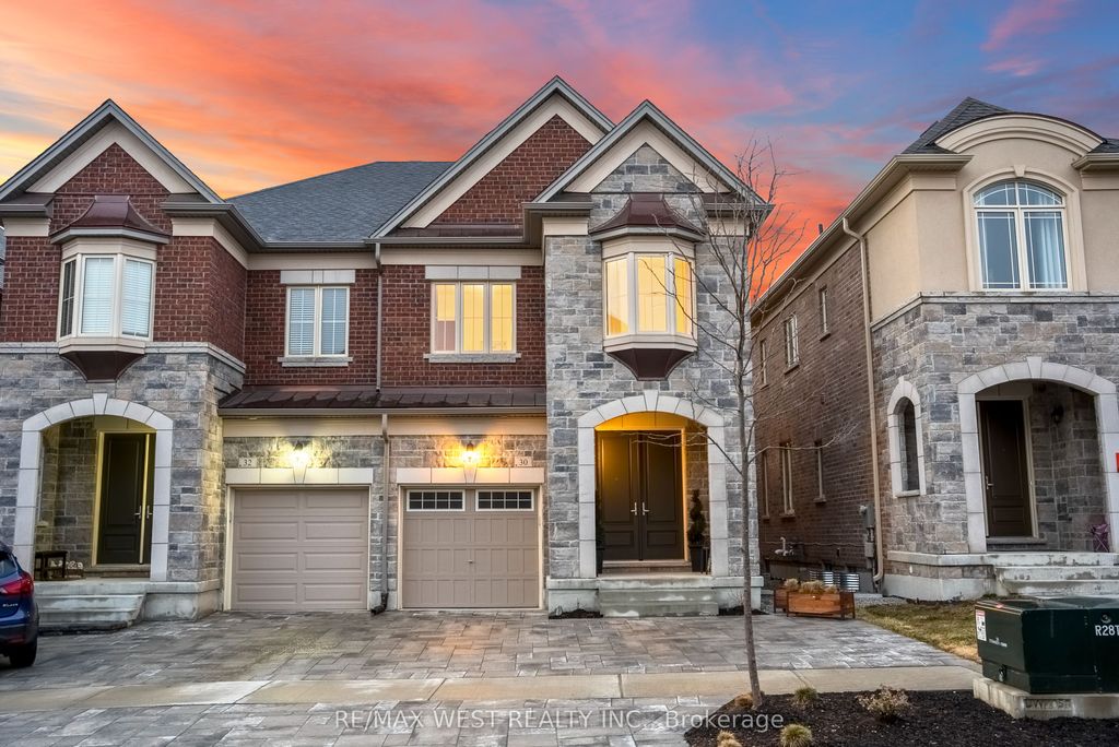 Photo of 30 Drizzel Cres Crescent, Richmond Hill, ON L4E 0G9 (MLS # N12887090)