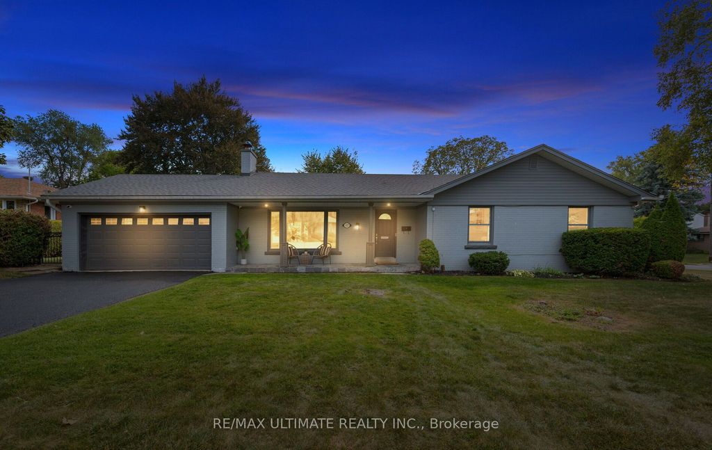 Photo of 17 Fleetwell Court, Toronto, ON M2R 1L2 (MLS # C12412854)