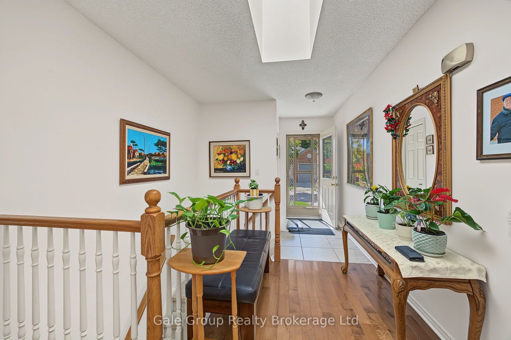 Photo of 537 Nova Scotia Court S #15, Woodstock, ON N4S 8Z3 (MLS # X13886354)