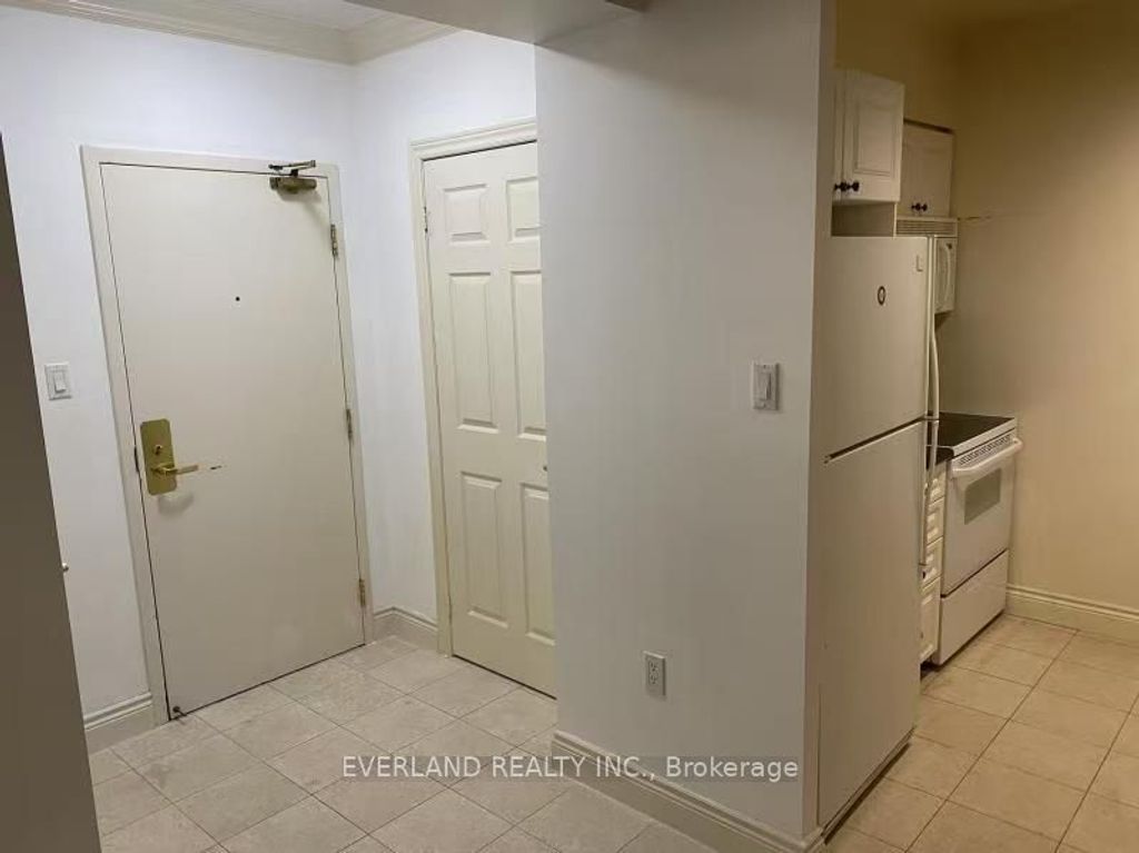 Photo of 887 Bay Street #708, Toronto, ON M5S 3K4 (MLS # C12235705)