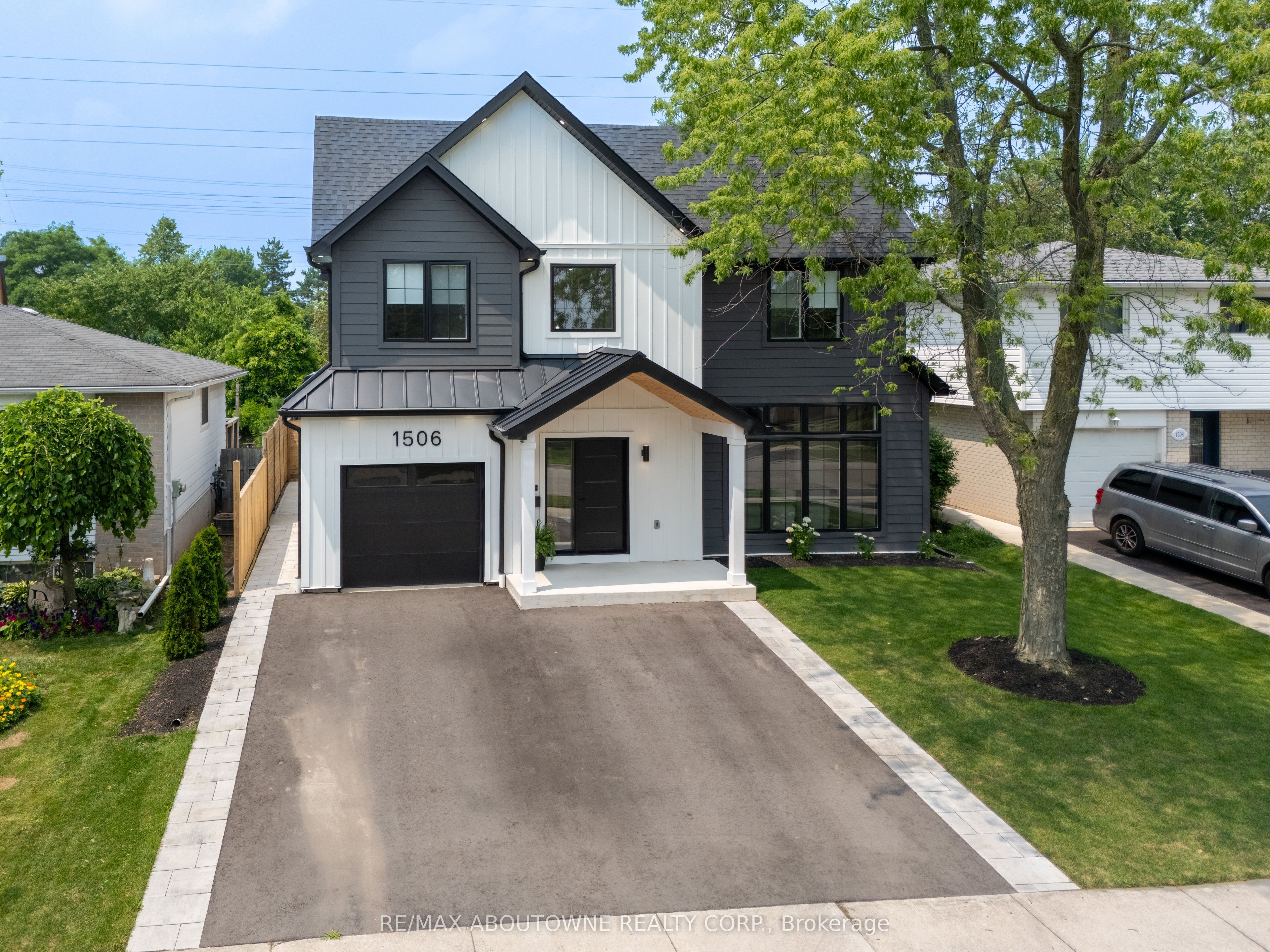 1506 Newlands Crescent