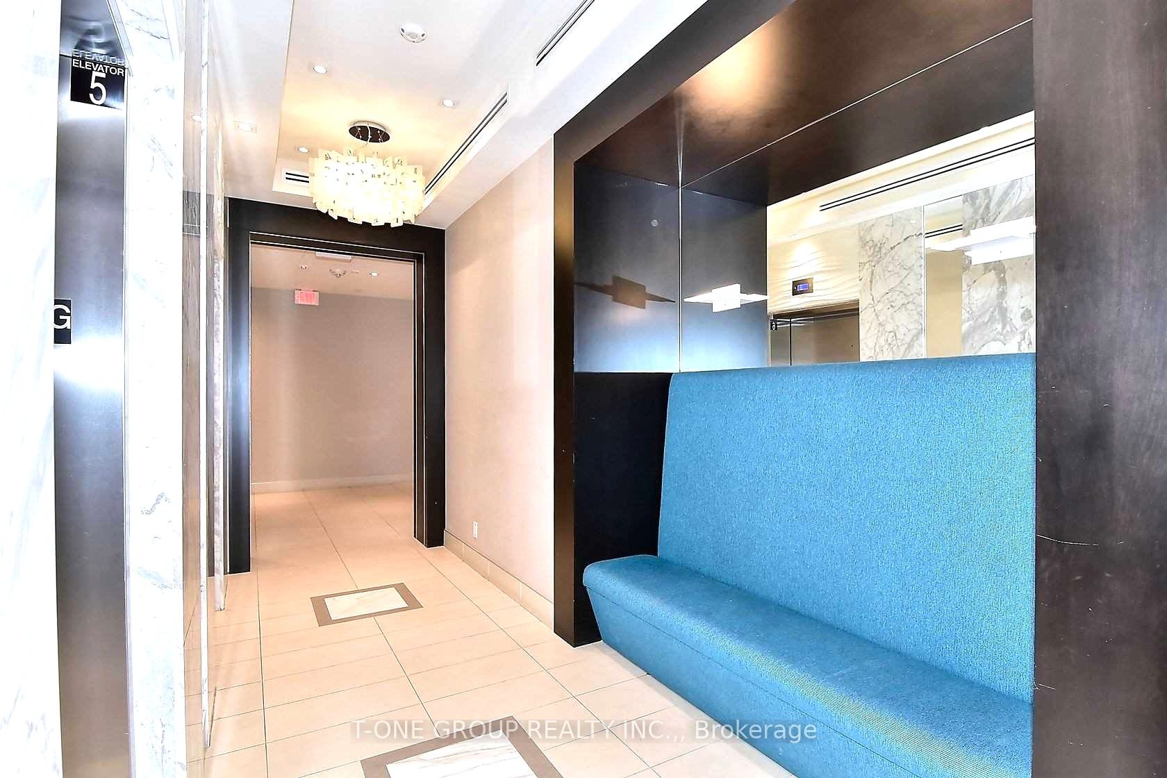 9600 Yonge Street 912