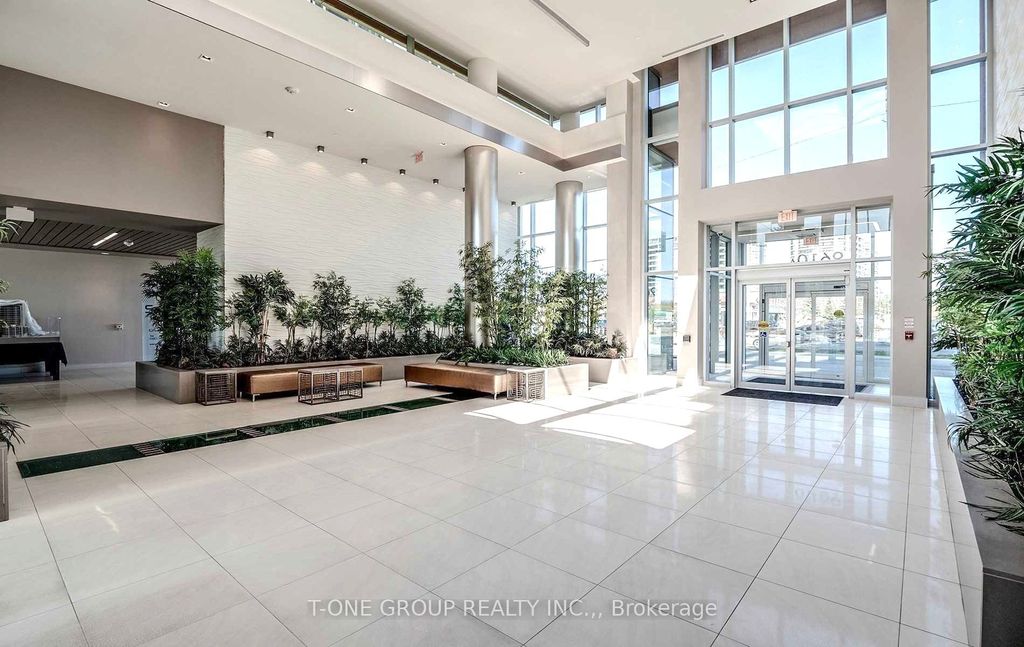 Photo of 9600 Yonge Street #912, Richmond Hill, ON L4C 1V6 (MLS # N13147410)