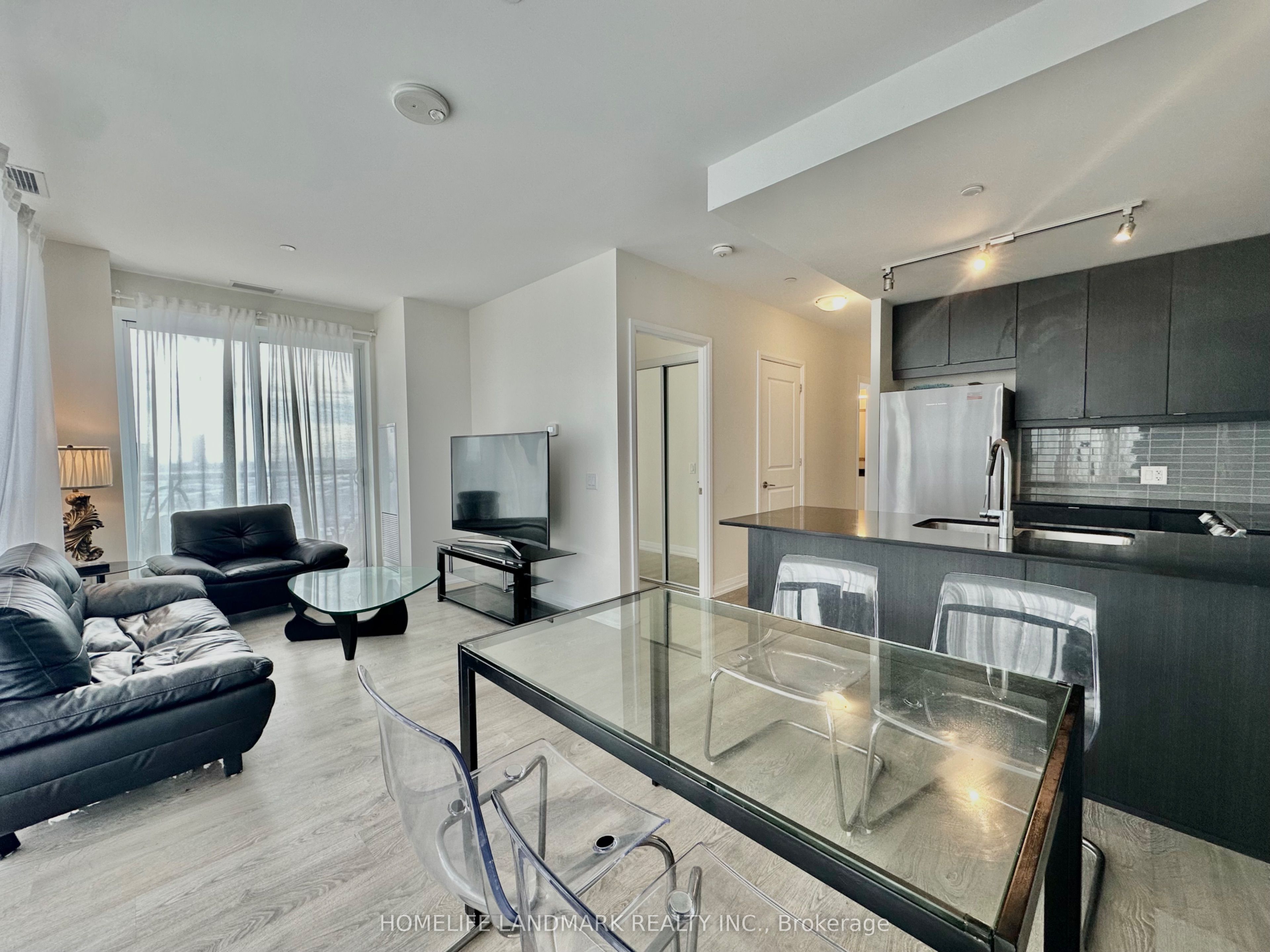 50 Thomas Riley Road 802