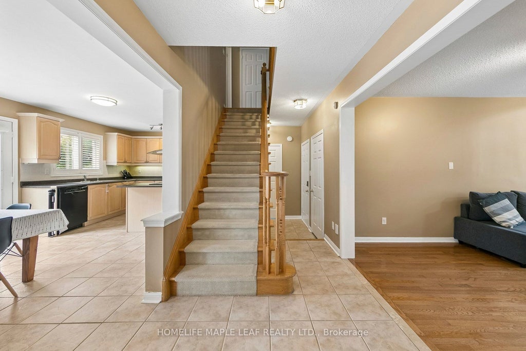 Photo of 3948 Deepwood Heights, Mississauga, ON L5M 6L9 (MLS # W13544910)