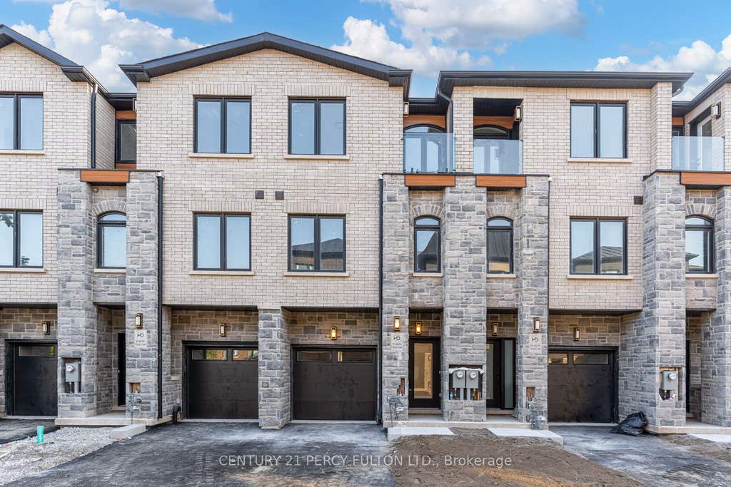 Photo of 6636 Clock Court #9, Mississauga, ON L5W 1N2 (MLS # W13554922)