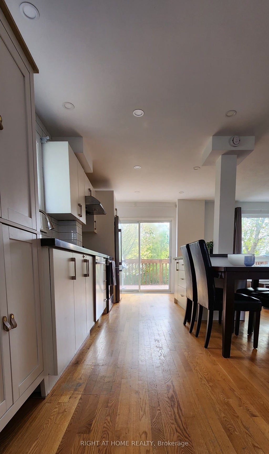 Photo of 63 Lindsay Avenue, Newmarket, ON L3Y 4N7 (MLS # N14084352)