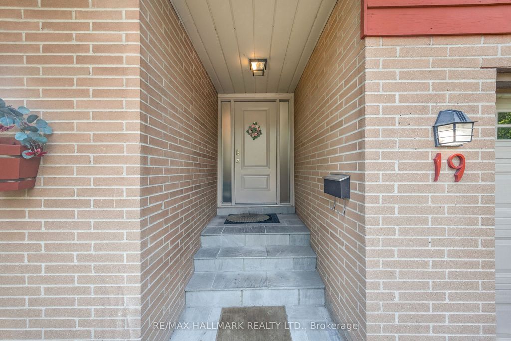 Photo of 19 Talwood Drive, Toronto, ON M3B 2P4 (MLS # C13064252)