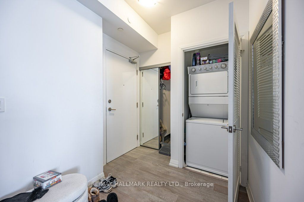 65 Oneida Crescent 811