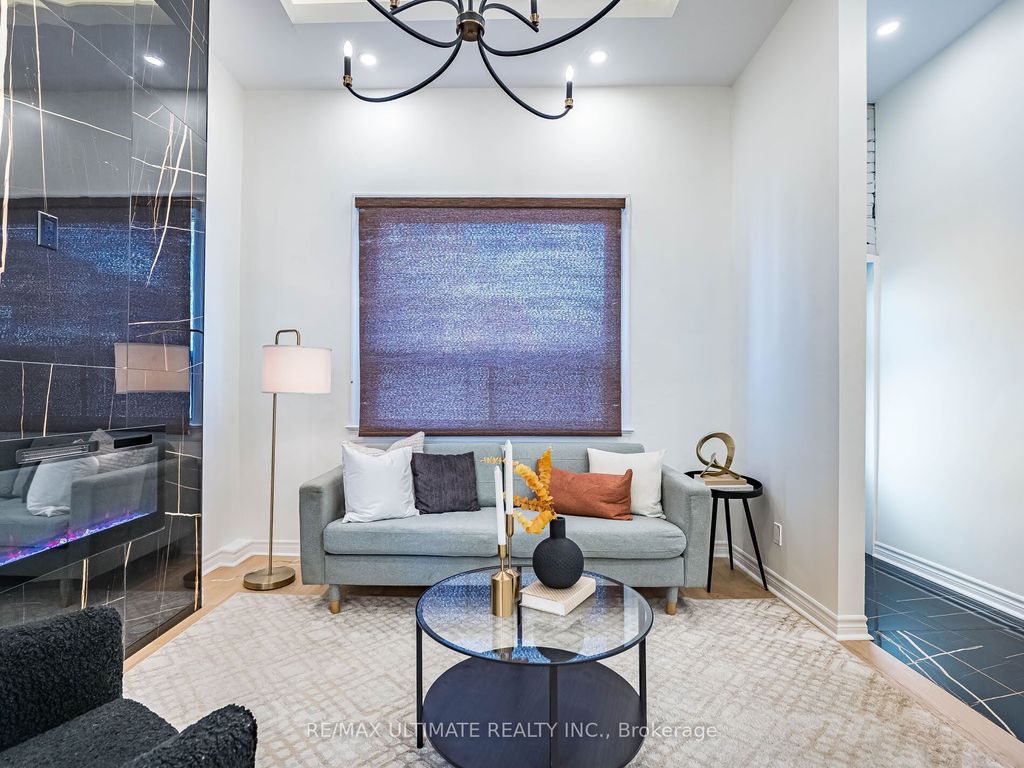 Photo of 918 Ossington Avenue, Toronto, ON M6G 3V1 (MLS # W12853176)