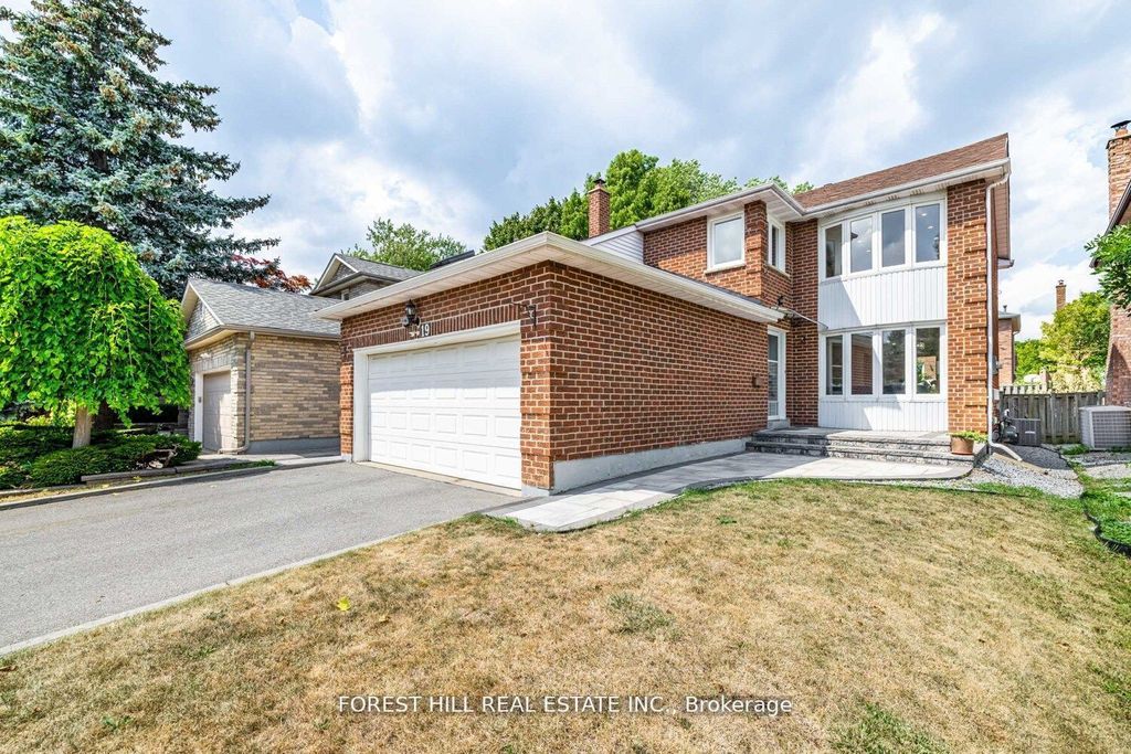 Photo of 19 Eleanor Circle, Richmond Hill, ON L4C 6K6 (MLS # N12456466)