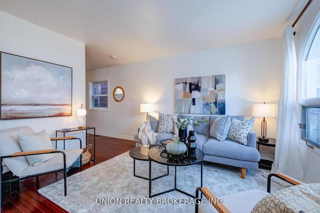 Photo of 237 Craven Road, Toronto, ON M4L 2Z5 (MLS # E12870912)