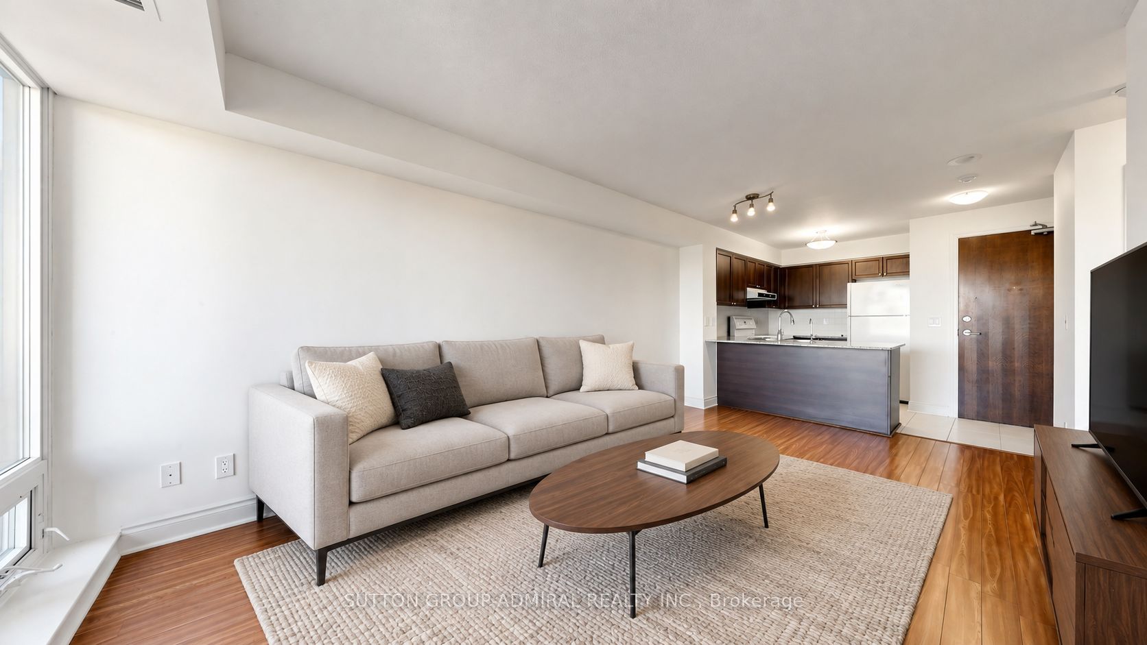 7 North Park Road 806