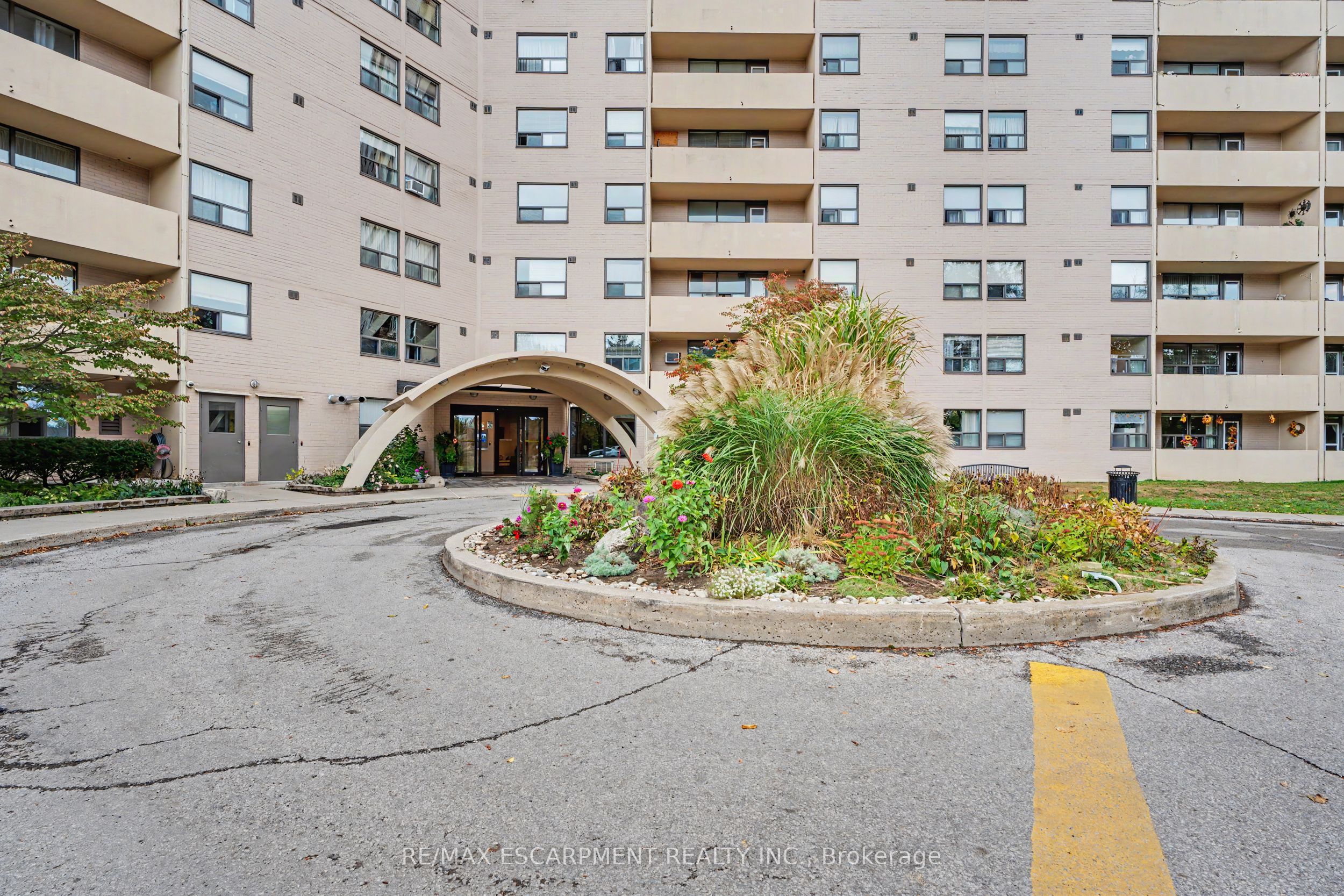 700 DYNES Road 614