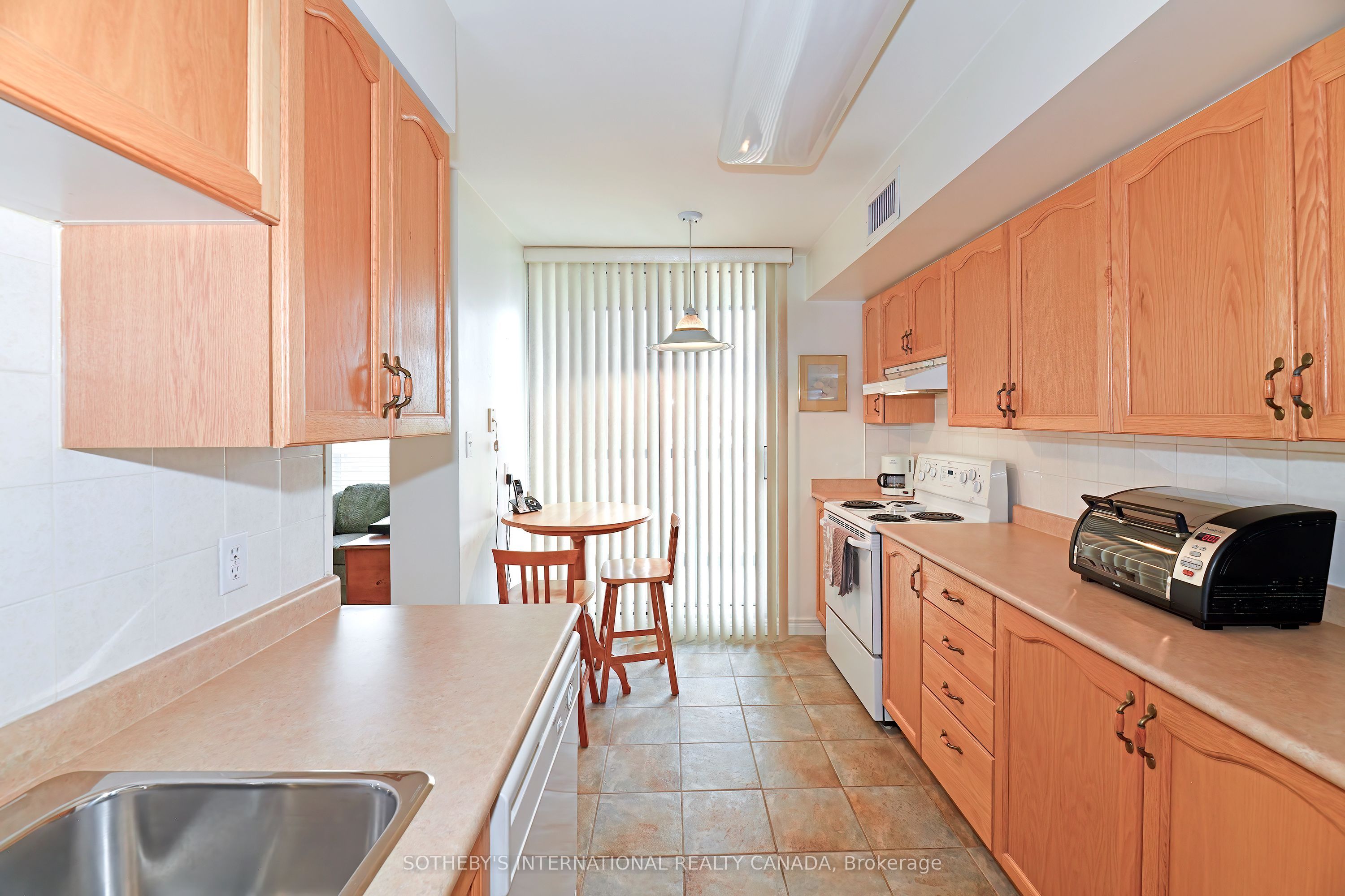 35 Merton Street 1605