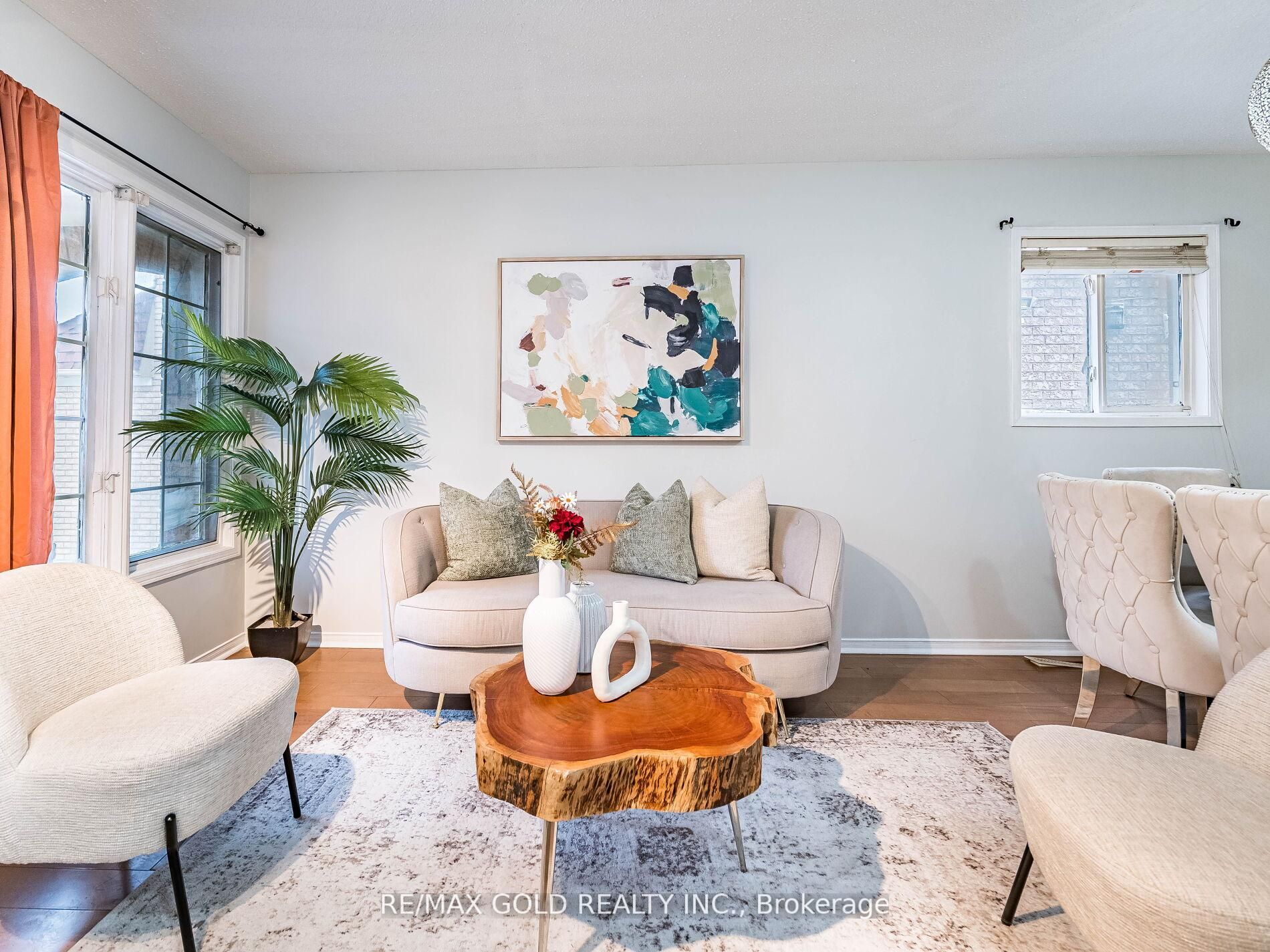 33 Fiddleneck Crescent