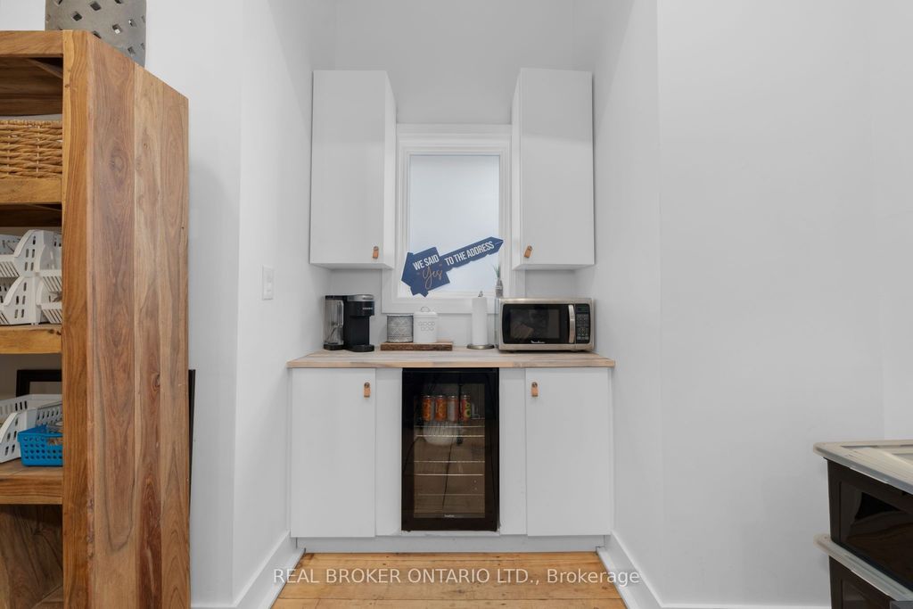 Photo of 1 Dufferin Street, Innisfil, ON L0L 1L0 (MLS # N12457572)