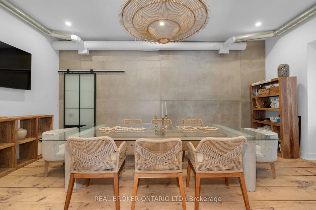 Photo of 1 Dufferin Street, Innisfil, ON L0L 1L0 (MLS # N12457572)
