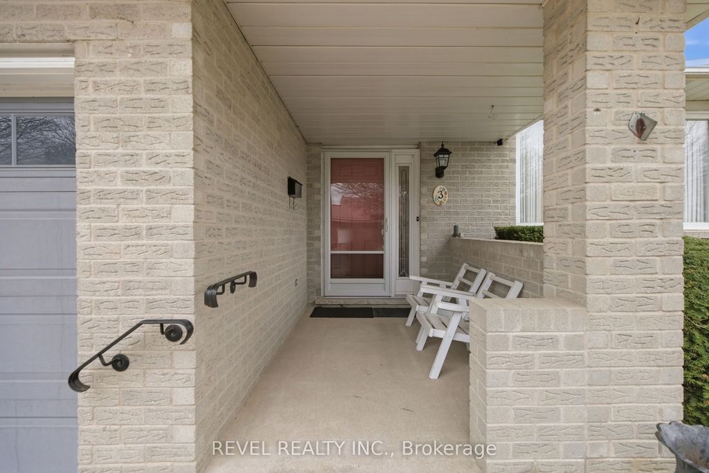 Photo of 3 Elderwood Drive, St. Catharines, ON L2S 3E9 (MLS # X12903272)