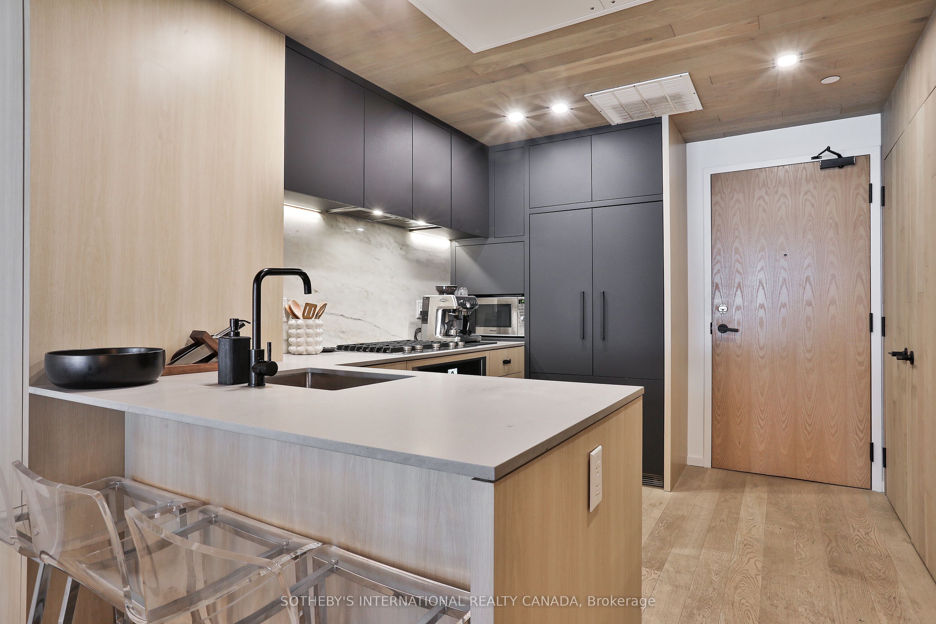 45 Dovercourt Road 302
