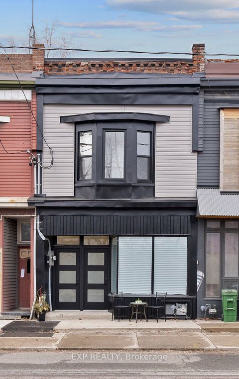 2555 Dundas Street W Toronto ON M6P 1X6